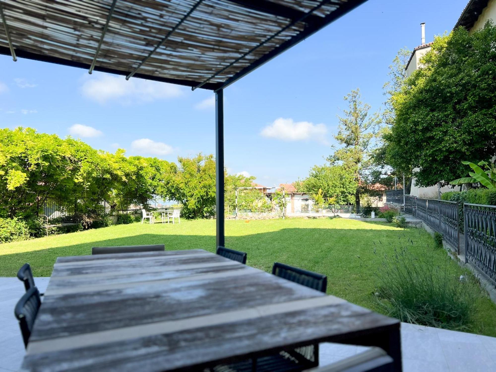 Comecasa 2 Bedrooms With Garden Apartment Benevello エクステリア 写真